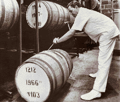 keg.gif (35423 bytes)